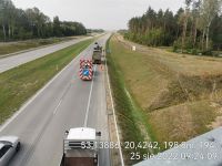 85) 2022-08-25 Widok z obiektu WD 8.6 w stronę Warszawy - naprawa zabezpieczeń przed wymyciem poboczy i skarp